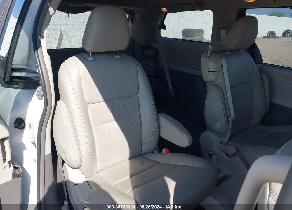 2017 TOYOTA SIENNA VIN: 5TDYZ3DC1HS836777