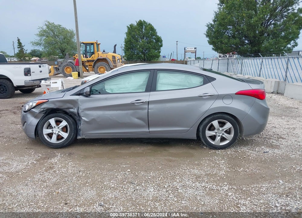 2013 HYUNDAI ELANTRA GLS VIN: KMHDH4AE8DU002181