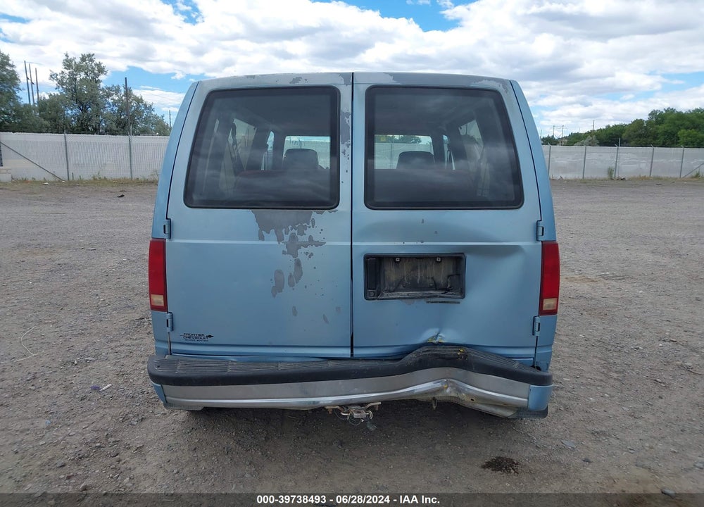 1989 CHEVROLET ASTRO VIN: 1GNDM15Z3KB238068