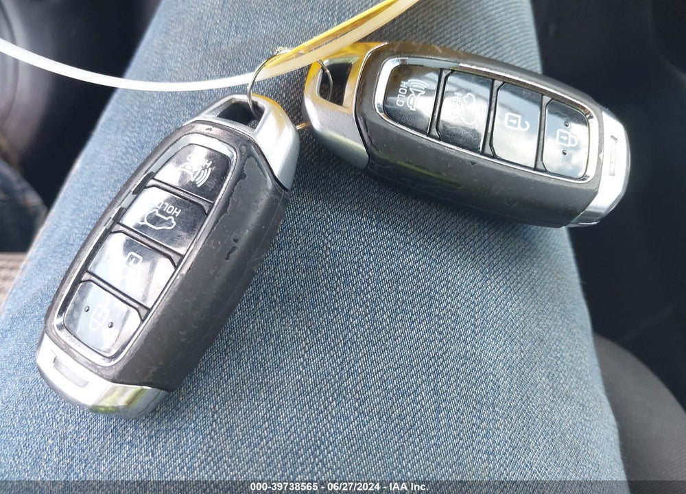 2018 HYUNDAI KONA SEL VIN: KM8K22AA2JU144919