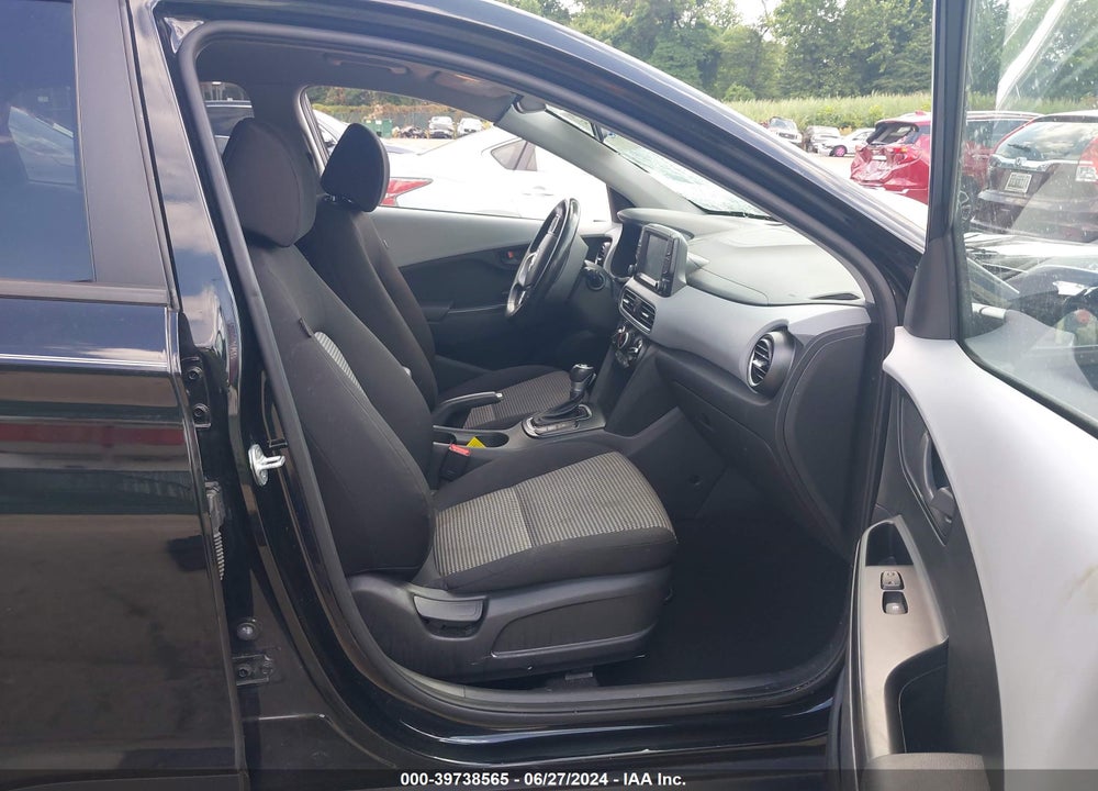 2018 HYUNDAI KONA SEL VIN: KM8K22AA2JU144919