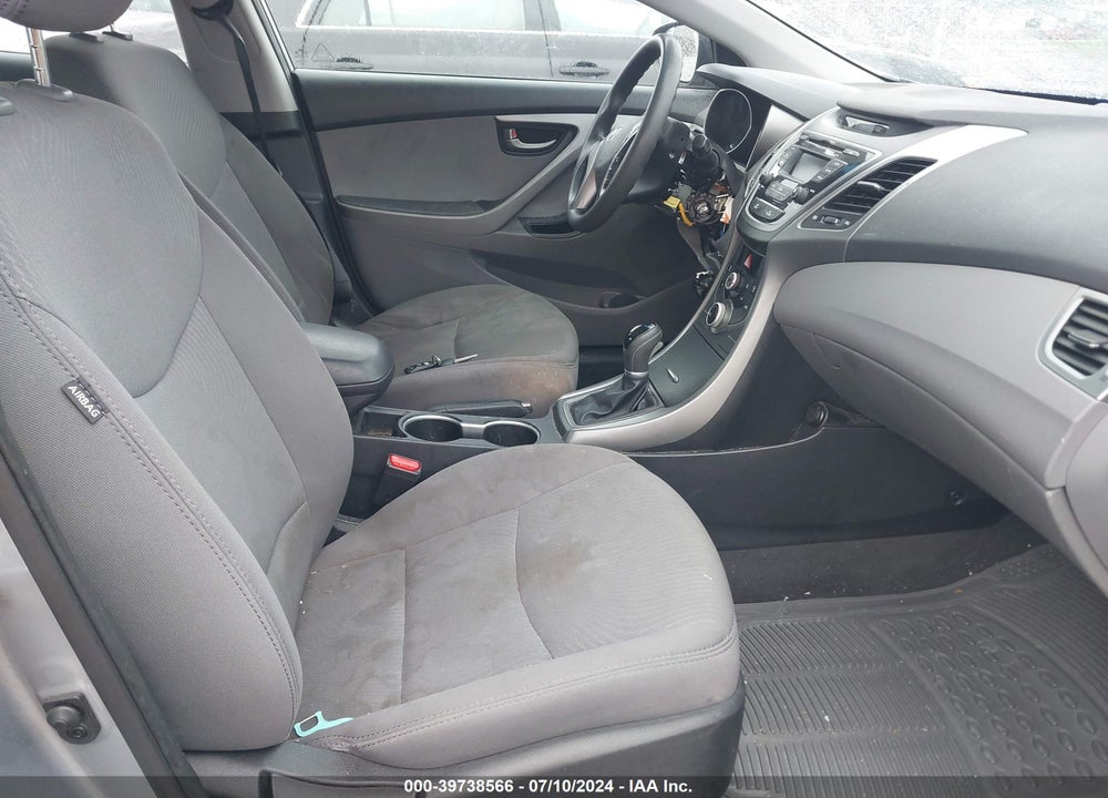 2015 HYUNDAI ELANTRA SE VIN: 5NPDH4AE1FH564098