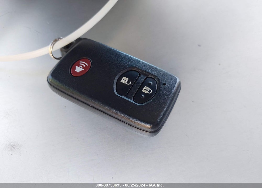 2015 TOYOTA PRIUS V TWO VIN: JTDZN3EU2FJ029914