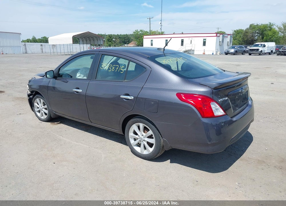 2015 NISSAN VERSA 1.6 SL VIN: 3N1CN7AP7FL903702