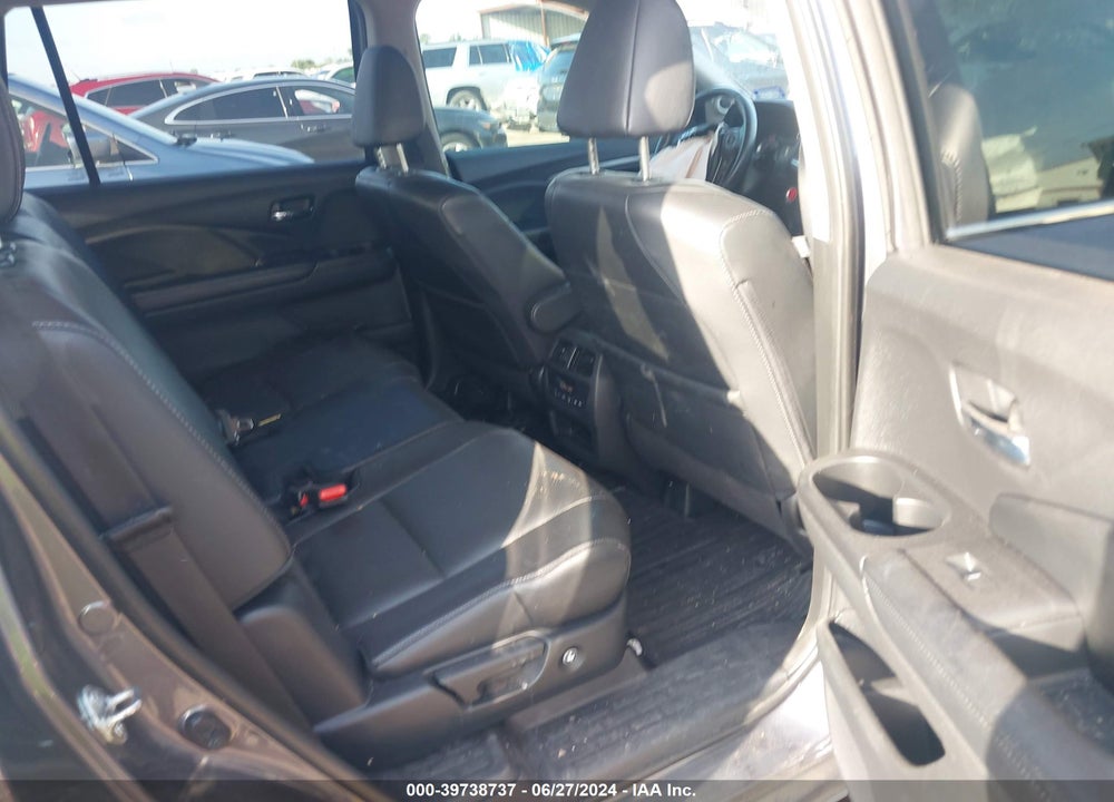 2018 HONDA PILOT EX-L VIN: 5FNYF5H51JB004592