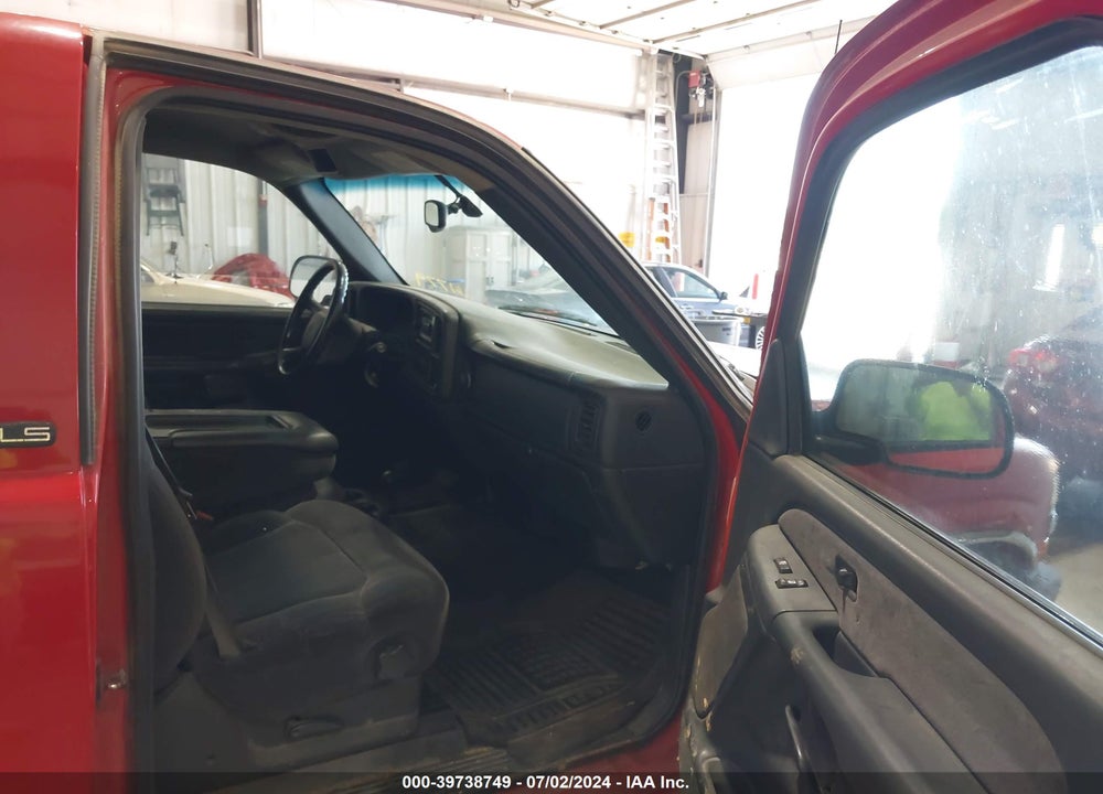 2002 CHEVROLET SILVERADO 1500 LS VIN: 1GCEK14V72Z172536