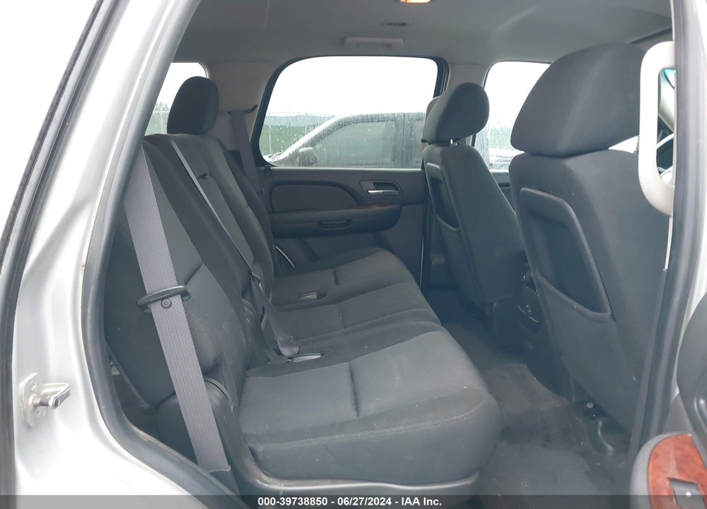 2011 CHEVROLET TAHOE LS VIN: 1GNSCAE07BR167735