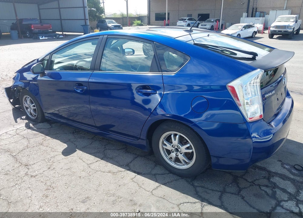 2011 TOYOTA PRIUS THREE VIN: JTDKN3DU4B0262390