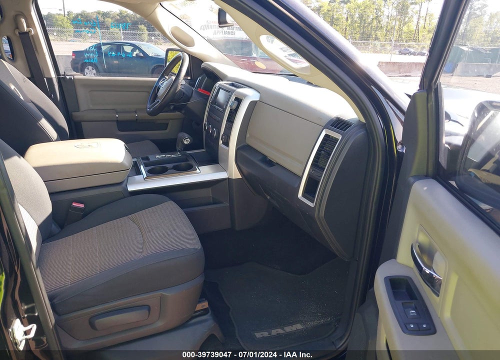 2011 RAM 1500 SLT VIN: 1D7RB1CT2BS629088