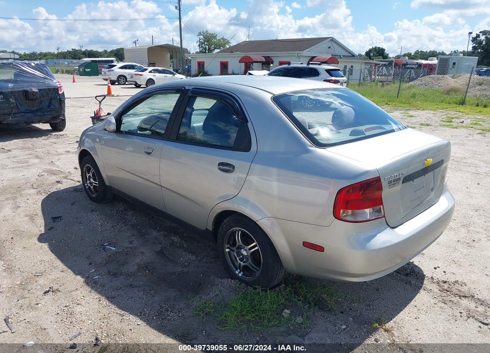 2005 CHEVROLET AVEO LS VIN: KL1TD52645B387901