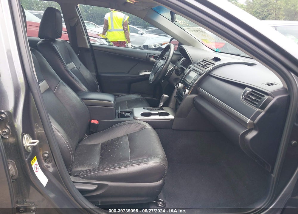 2014 TOYOTA CAMRY SE VIN: 4T1BF1FK9EU302467