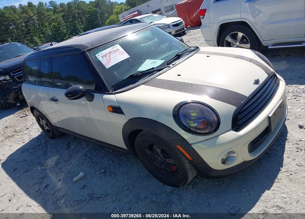 2011 MINI COOPER CLUBMAN VIN: WMWZF3C54BTX81733