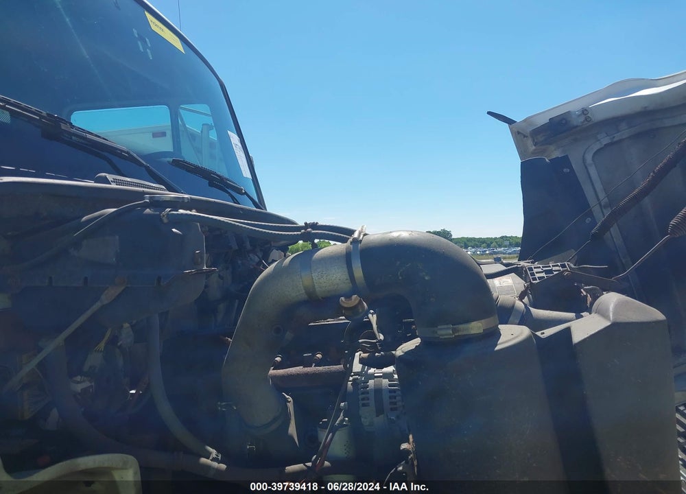 2001 FREIGHTLINER MEDIUM CONVENTIONAL FL70 VIN: 1FVABTBV51HH57608