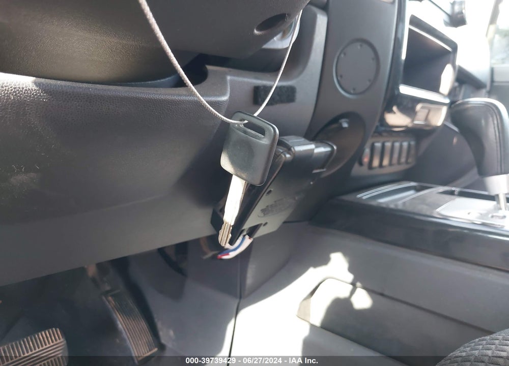 2013 NISSAN TITAN SV VIN: 1N6BA0ED0DN305604