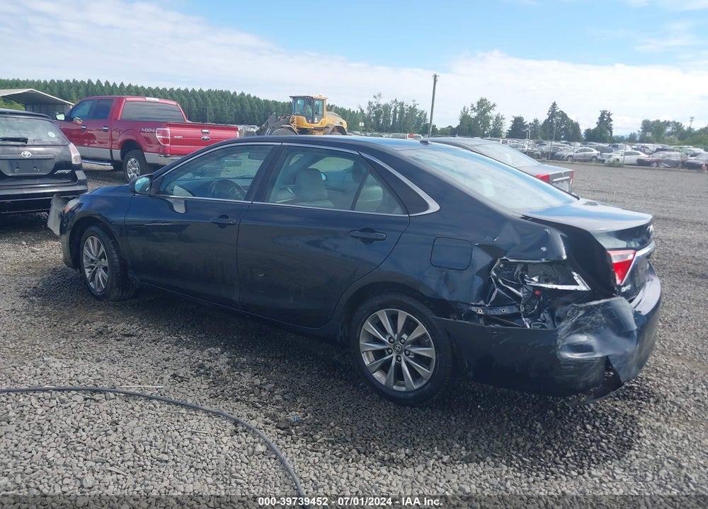 2016 TOYOTA CAMRY XLE VIN: 4T4BF1FK9GR563980