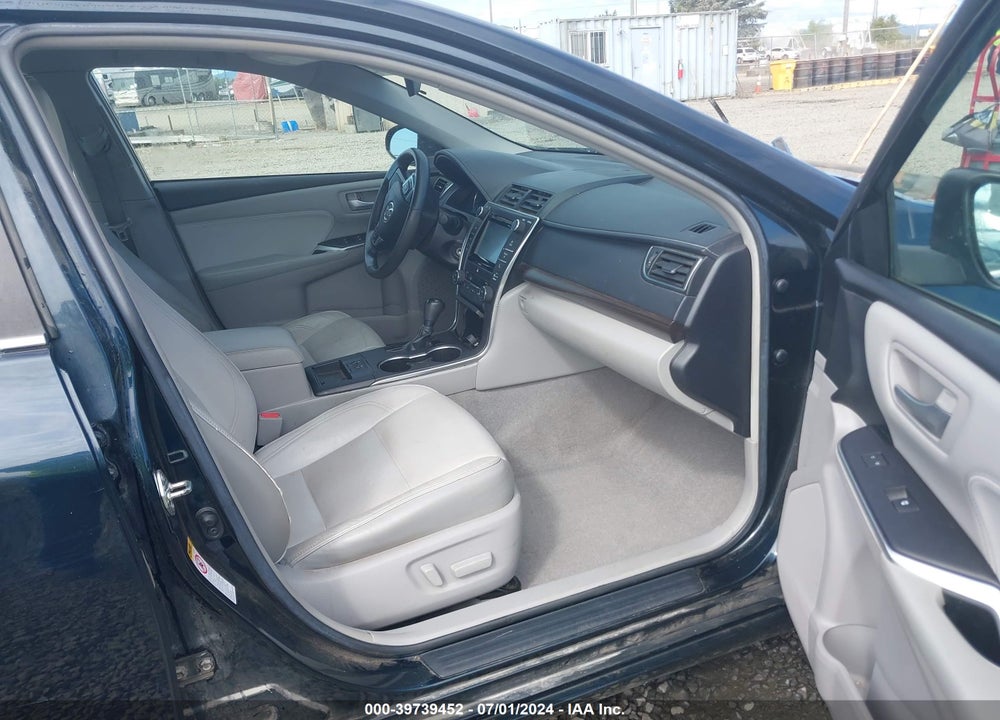 2016 TOYOTA CAMRY XLE VIN: 4T4BF1FK9GR563980