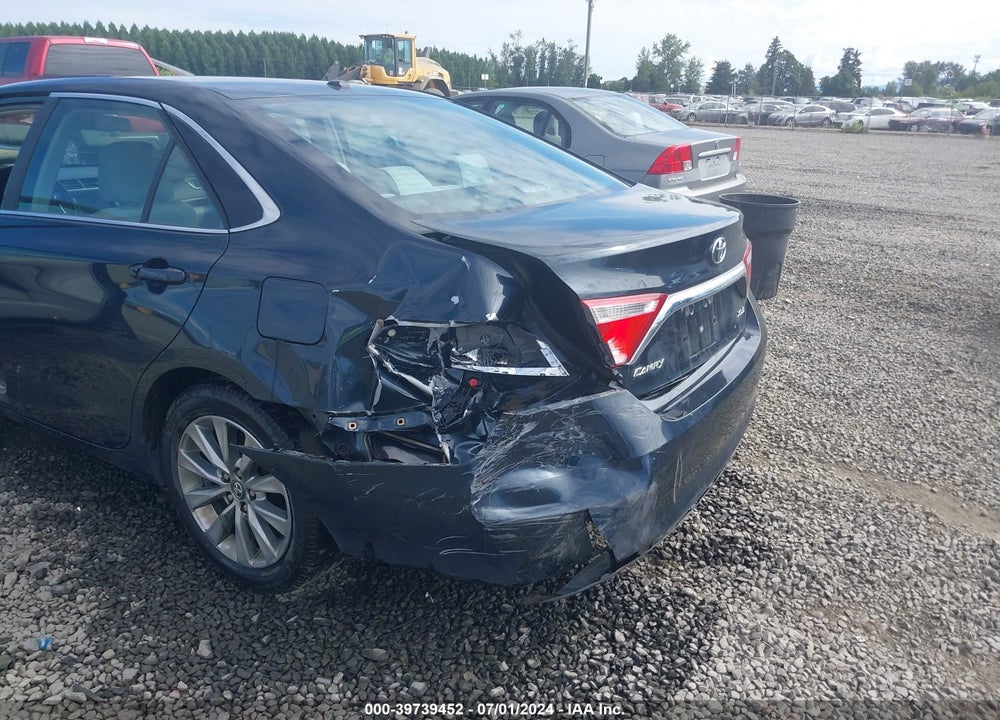 2016 TOYOTA CAMRY XLE VIN: 4T4BF1FK9GR563980