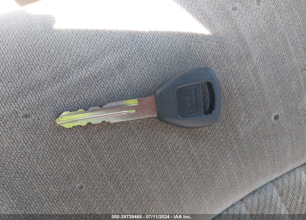 1998 HONDA ACCORD LX V6 VIN: 1HGCG1649WA037786