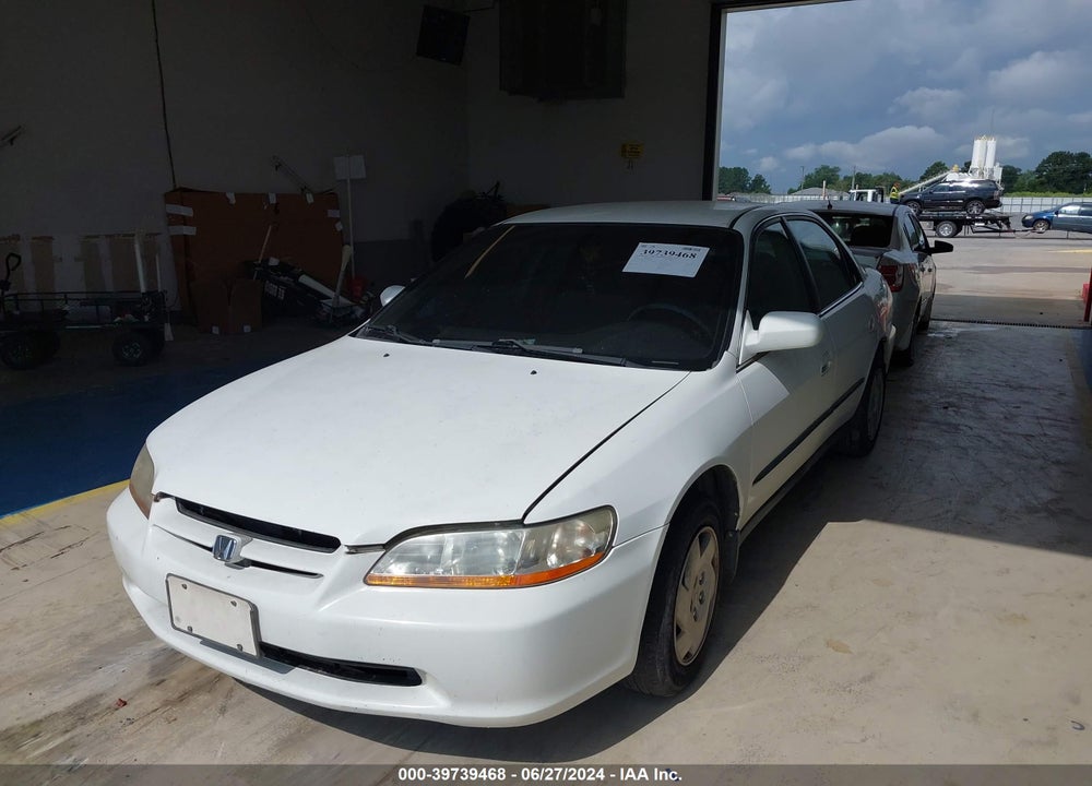 1998 HONDA ACCORD LX V6 VIN: 1HGCG1649WA037786
