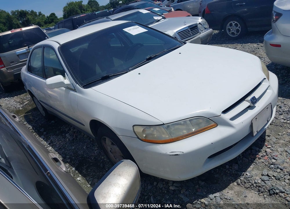 1998 HONDA ACCORD LX V6 VIN: 1HGCG1649WA037786