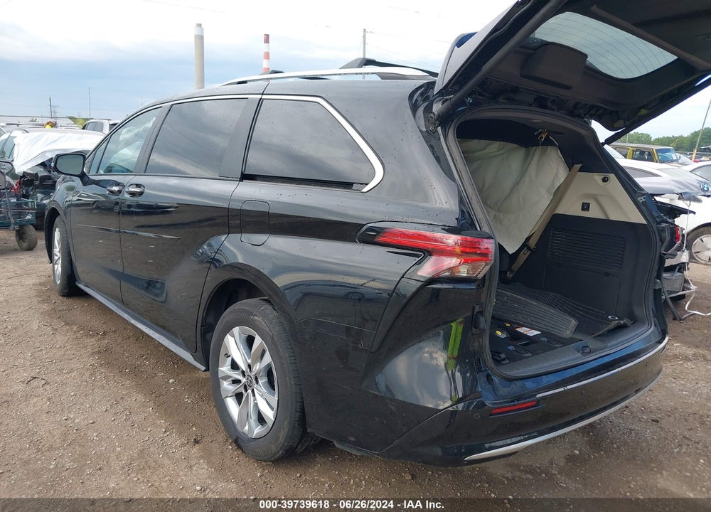 2022 TOYOTA SIENNA LIMITED VIN: 5TDZRKEC2NS094656