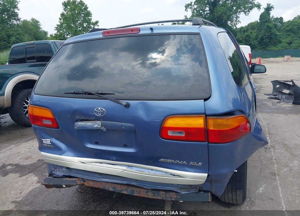 2000 TOYOTA SIENNA XLE VIN: 4T3ZF13C7YU185995