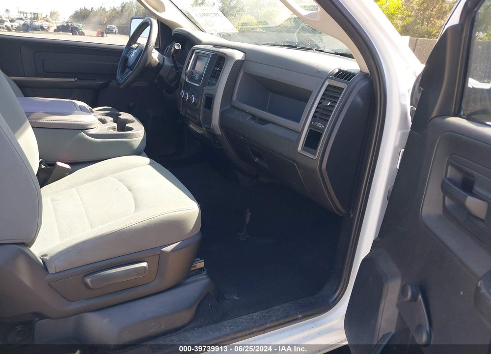 2015 RAM 1500 TRADESMAN VIN: 3C6JR6DT0FG522334