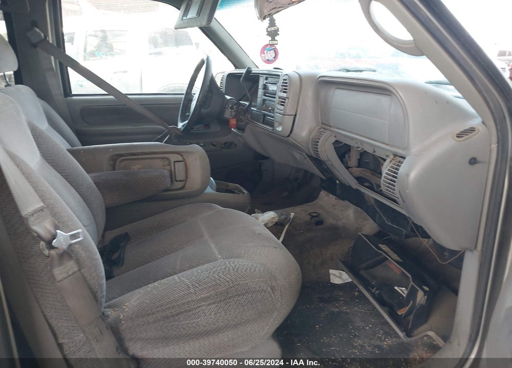 1999 GMC YUKON SLE VIN: 1GKEC13R0XJ811352