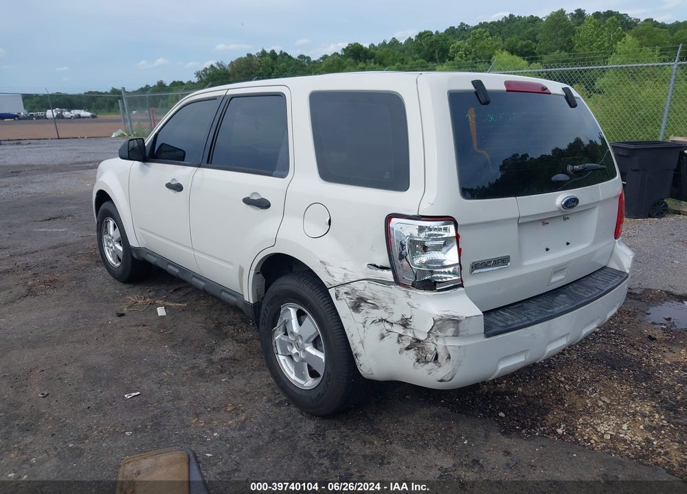 2011 FORD ESCAPE XLS VIN: 1FMCU0C78BKA81083