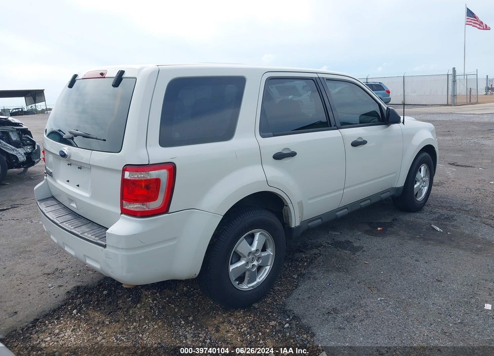 2011 FORD ESCAPE XLS VIN: 1FMCU0C78BKA81083