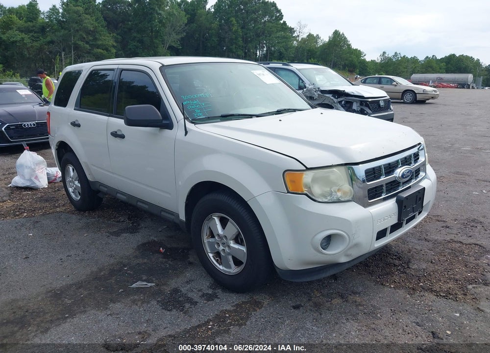 2011 FORD ESCAPE XLS VIN: 1FMCU0C78BKA81083