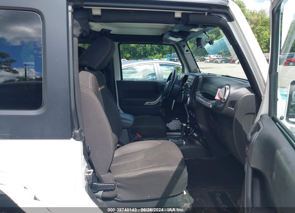 2014 JEEP WRANGLER SAHARA VIN: 1C4AJWBG2EL315158