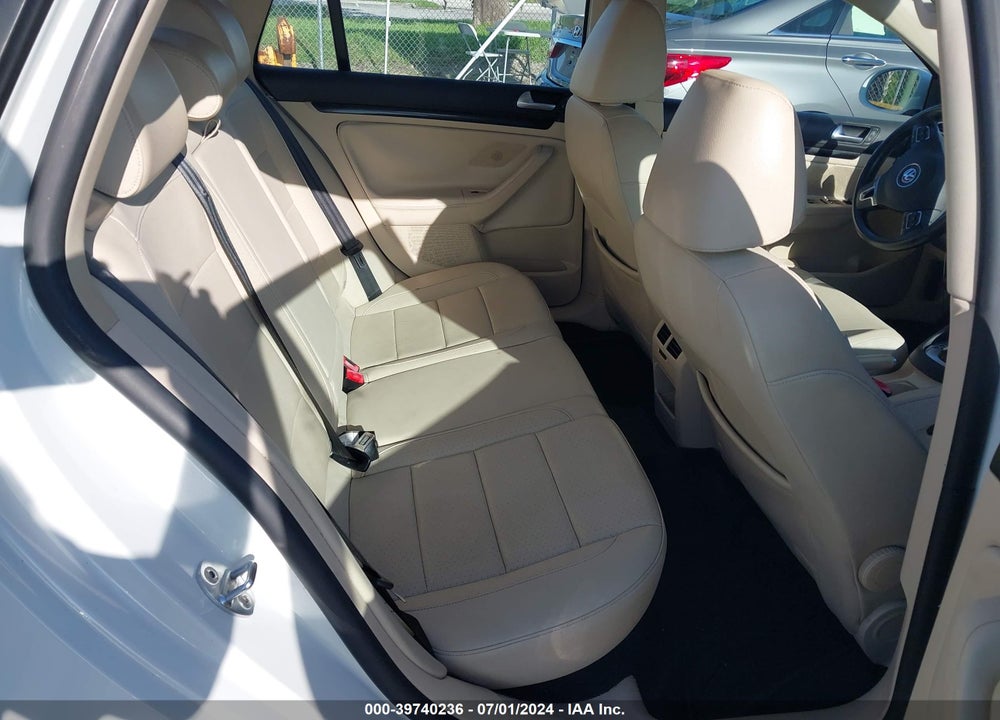 2014 VOLKSWAGEN JETTA SPORTWAGEN 2.5L SE VIN: 3VWPP7AJ0EM625204