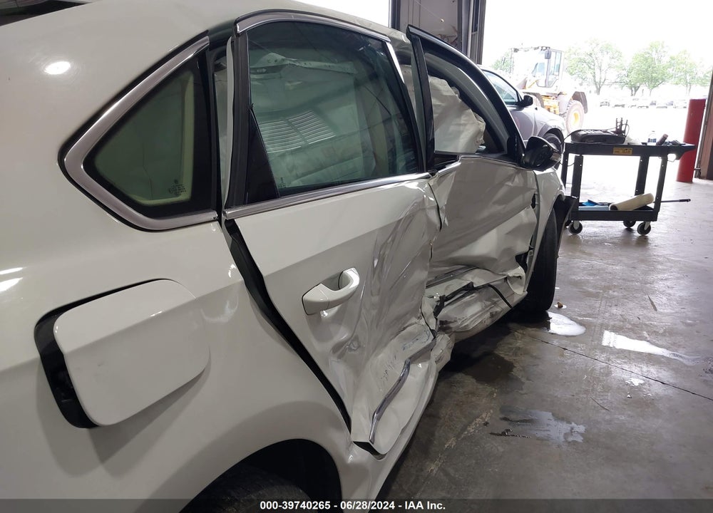 2017 VOLKSWAGEN PASSAT VIN: 1VWGT7A33HC001397