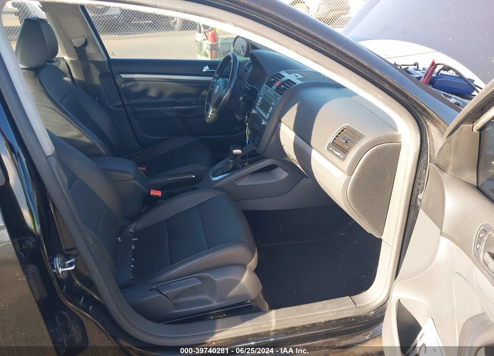 2009 VOLKSWAGEN JETTA TDI VIN: 3VWAL71K59M025875