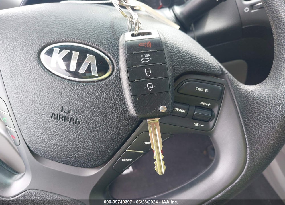 2016 KIA FORTE LX VIN: KNAFX4A68G5460582