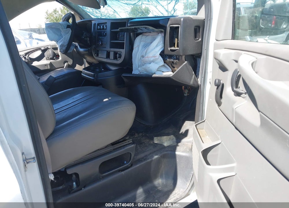 2009 CHEVROLET EXPRESS 2500 WORK VAN VIN: 1GCGG25C391134050