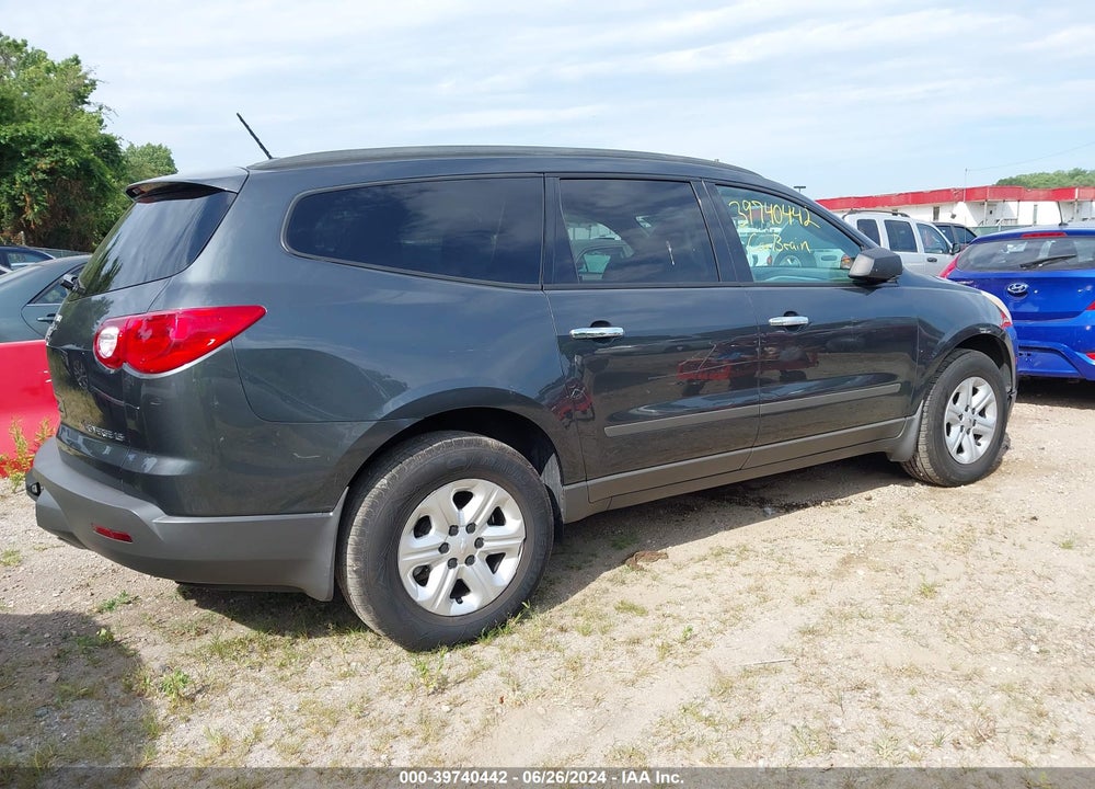 2011 CHEVROLET TRAVERSE LS VIN: 1GNKVEEDXBJ150673
