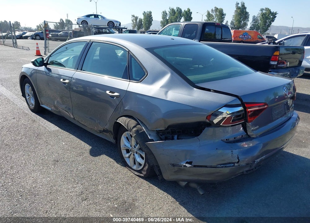 2018 VOLKSWAGEN PASSAT 2.0T R-LINE/2.0T S VIN: 1VWAA7A3XJC043227