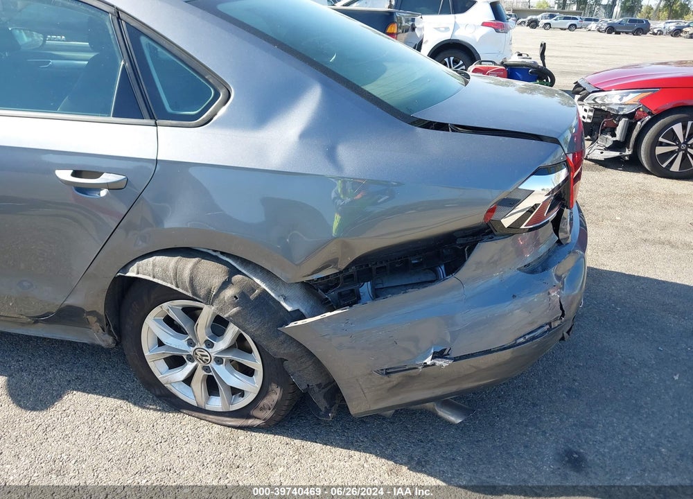 2018 VOLKSWAGEN PASSAT 2.0T R-LINE/2.0T S VIN: 1VWAA7A3XJC043227