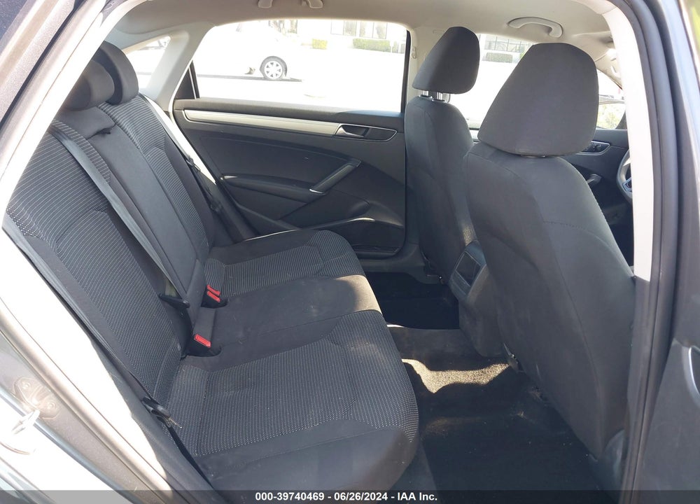 2018 VOLKSWAGEN PASSAT 2.0T R-LINE/2.0T S VIN: 1VWAA7A3XJC043227