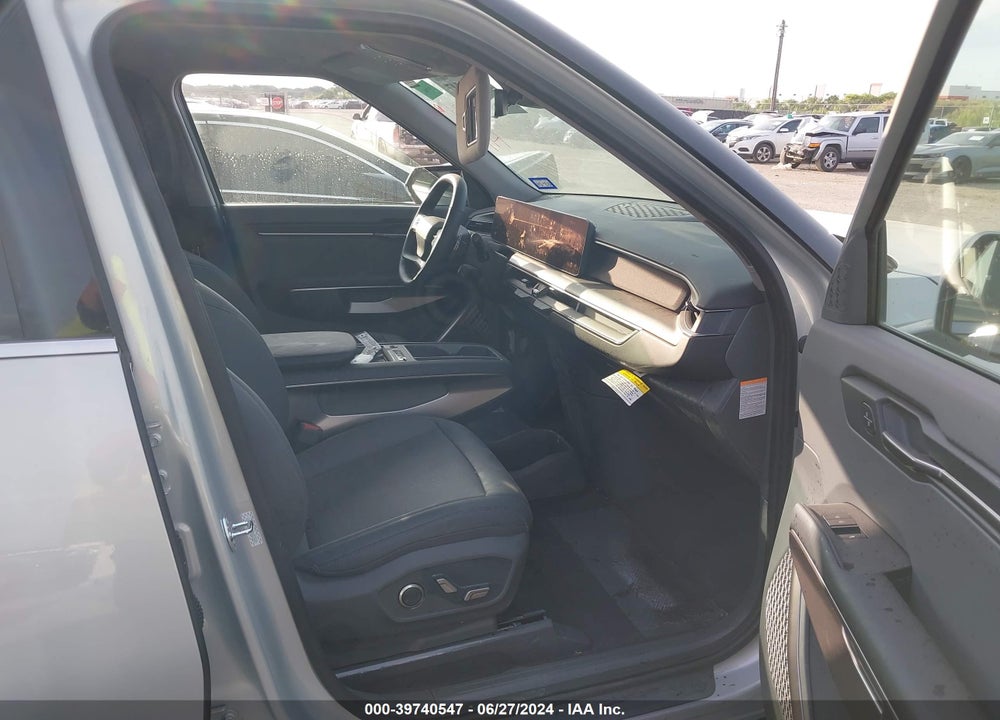 2024 KIA EV9 LIGHT LONG RANGE VIN: KNDAB5S14R6028881