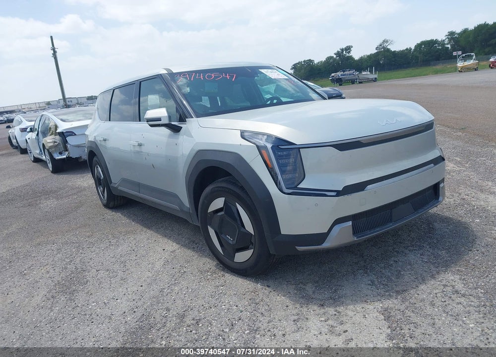 2024 KIA EV9 LIGHT LONG RANGE VIN: KNDAB5S14R6028881