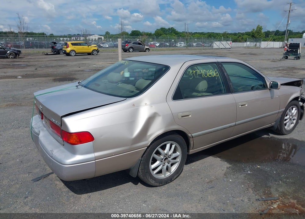 2000 TOYOTA CAMRY XLE V6 VIN: 4T1BF28K5YU944420