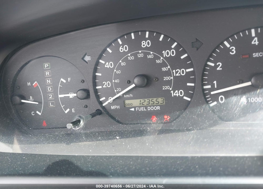2000 TOYOTA CAMRY XLE V6 VIN: 4T1BF28K5YU944420