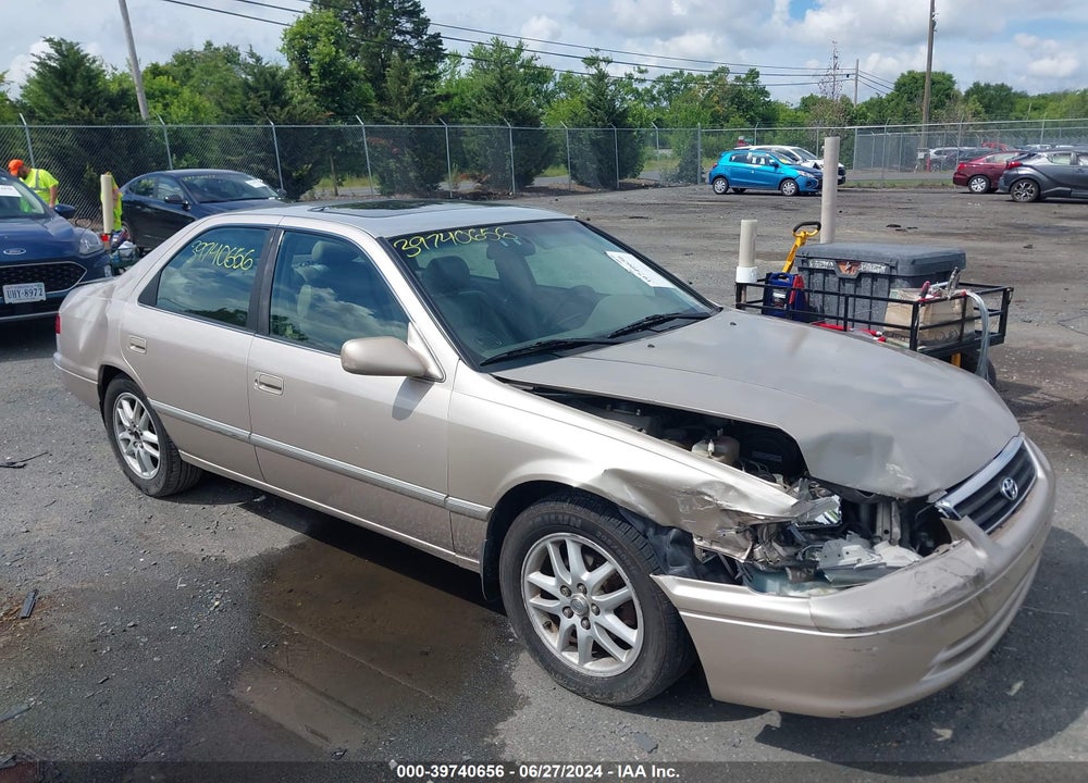 2000 TOYOTA CAMRY XLE V6 VIN: 4T1BF28K5YU944420