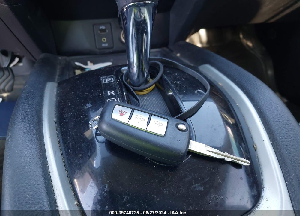 2016 NISSAN ROGUE S VIN: JN8AT2MT2GW011329