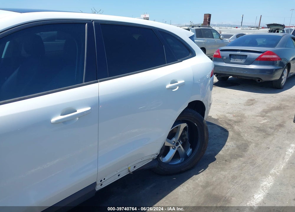 2017 JAGUAR F-PACE 35T PREMIUM VIN: SADCJ2BVXHA047965