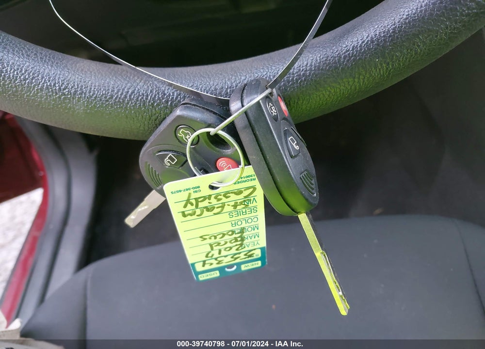 2017 FORD FOCUS SE VIN: 1FADP3F25HL227112