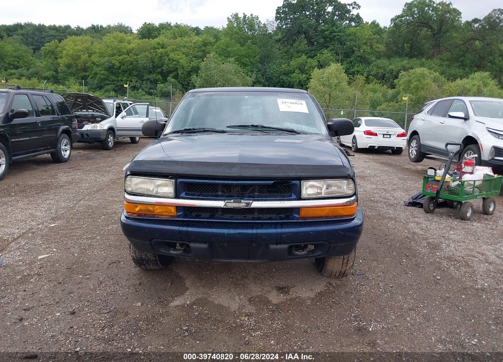 2003 CHEVROLET S-10 LS VIN: 1GCDT13X43K152993